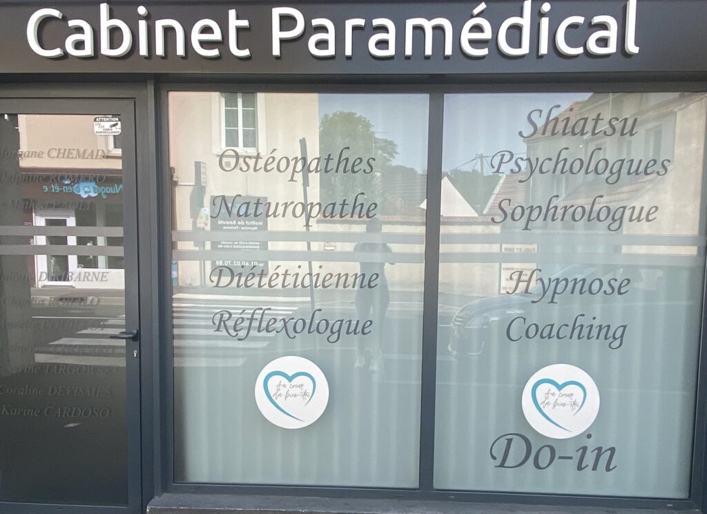 romero-delphine-ostéopathe-douleur-urgence-ozoir-la-ferriere-dos-bébé-tête-coliques-nourrisson-naissance-expérience-urgence-ostéopathie-crâne-viscérale-manipulations-sportif-posturologie